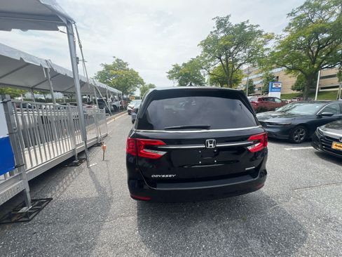 Used 2023 Honda Odyssey Touring image 14