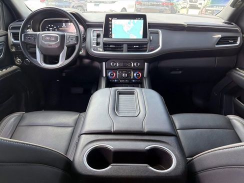 Used 2023 GMC Yukon SLT AWD/4WD image 14