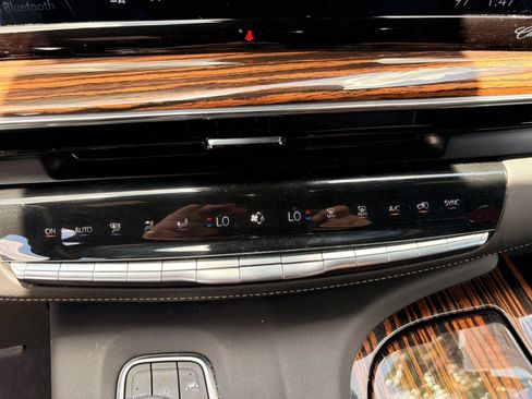 Used 2023 Cadillac Escalade Premium Luxury w/ Performance Package AWD/4WD image 39