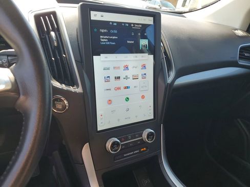 Used 2023 Ford Edge SEL image 22