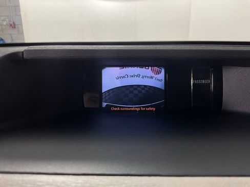 Used 2014 Toyota Sienna XLE image 23