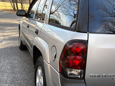 Used 2005 Chevrolet TrailBlazer LS image 8