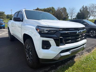 Used 2024 Chevrolet Colorado Z71 w/ Z71 Convenience Package 2