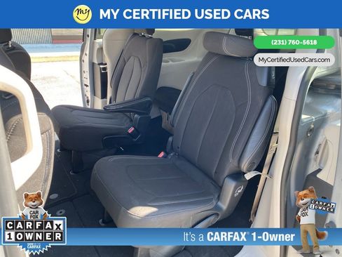 Used 2023 Chrysler Voyager LX image 28