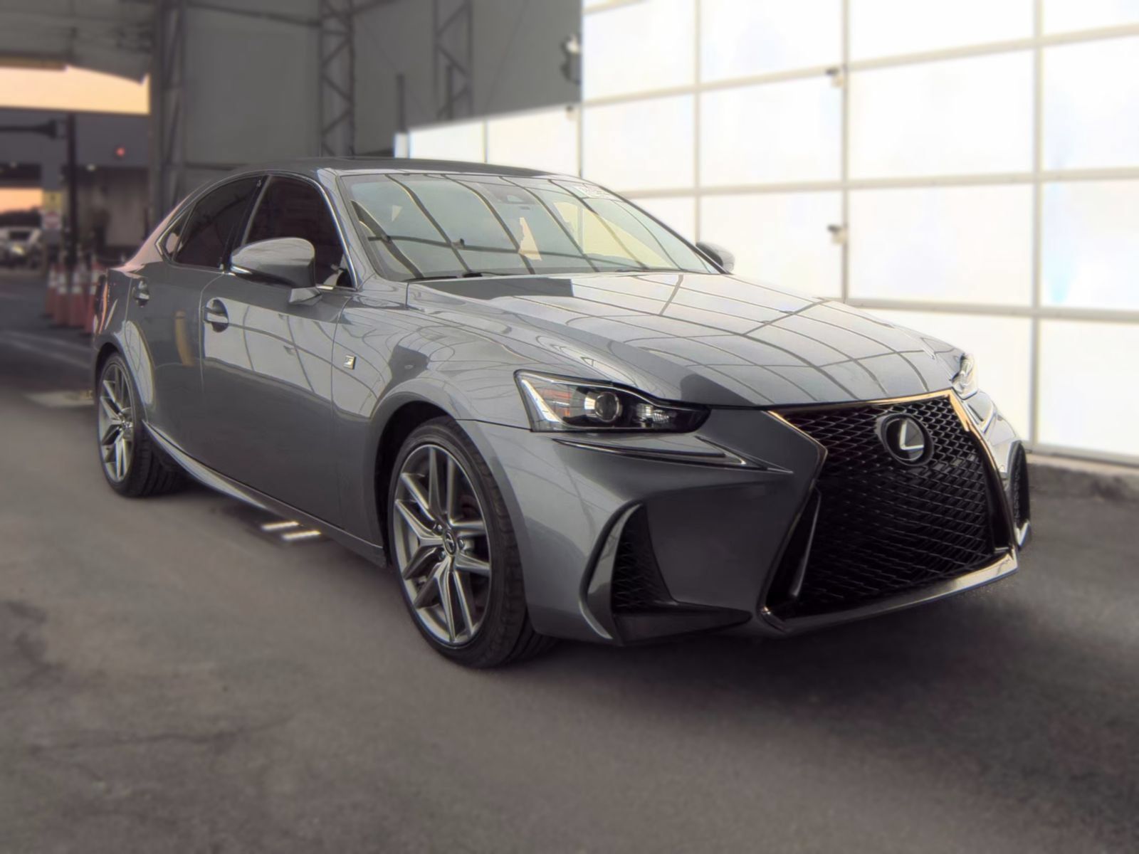 Used 2017 Lexus IS 200t F Sport w/ F Sport Package RWD image 4