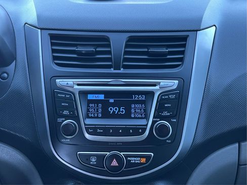 Used 2015 Hyundai Accent GLS image 12