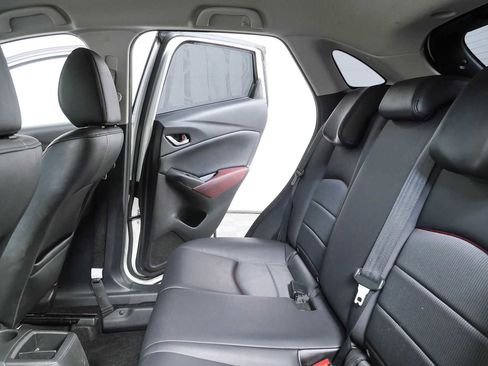 Used 2018 MAZDA CX-3 Touring FWD image 16