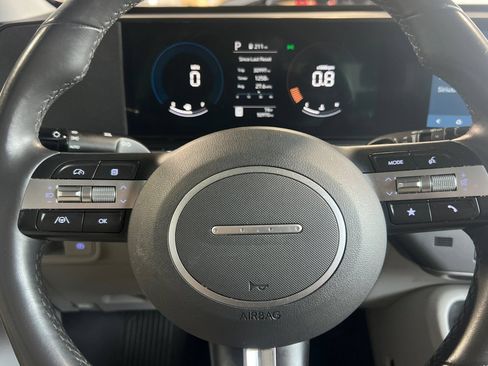 Used 2024 Hyundai Kona SEL FWD image 30