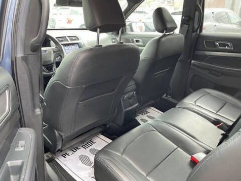 Used 2019 Ford Explorer XLT w/ Equipment Group 202A image 31