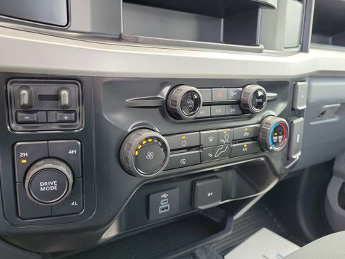 New 2026 Ford F550 4x4 Regular Cab Super Duty image 27