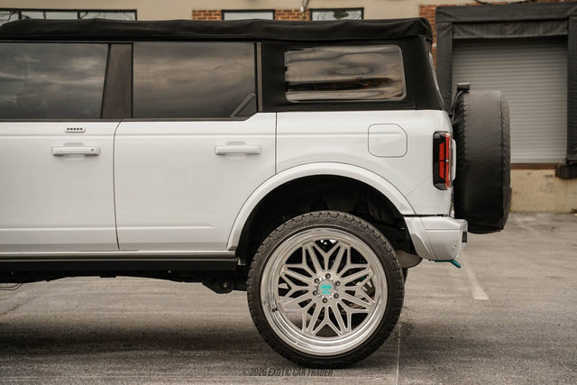 Used 2022 Ford Bronco Badlands AWD/4WD image 5
