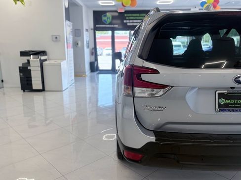 Used 2020 Subaru Forester Limited AWD/4WD image 13