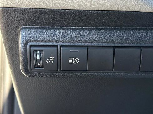 Used 2023 Toyota Corolla LE image 19
