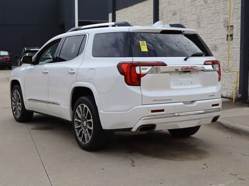 Used 2023 GMC Acadia Denali w/ Denali Ultimate Package AWD/4WD image 3