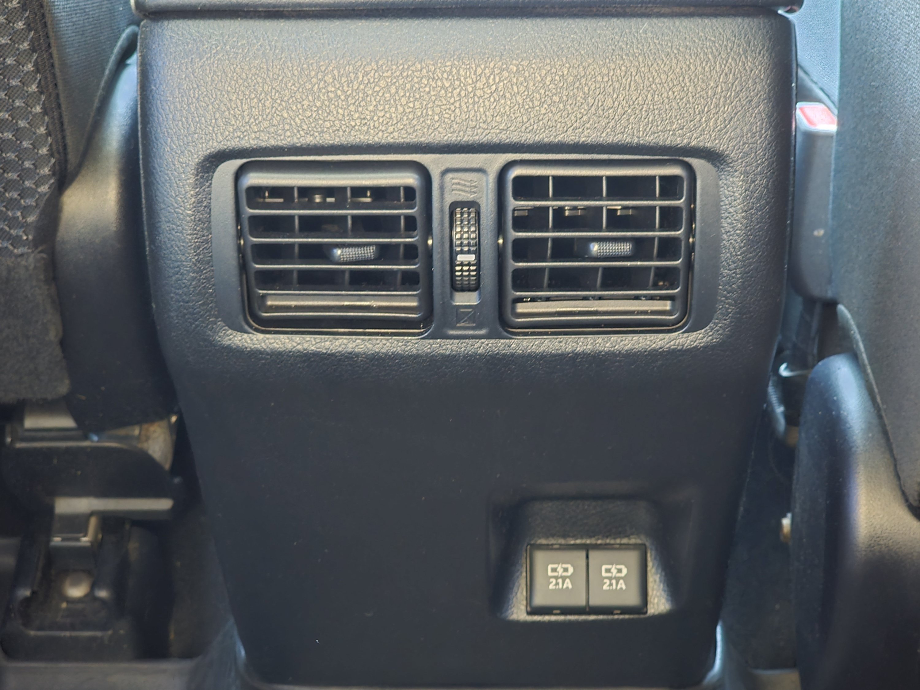 Used 2020 Toyota 4Runner SR5 AWD/4WD image 58