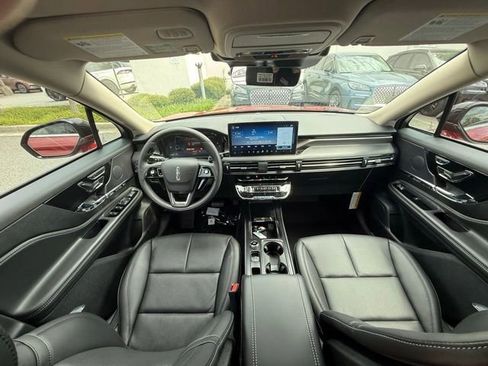 New 2025 Lincoln Corsair Reserve image 8