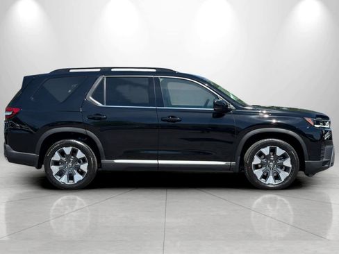 New 2026 Honda Pilot Touring image 8