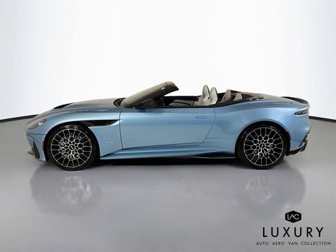 Used 2023 Aston Martin DBS Superleggera Volante RWD image 9