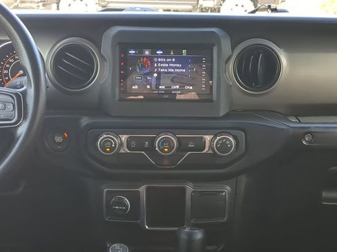 Used 2021 Jeep Wrangler Unlimited Sport image 16