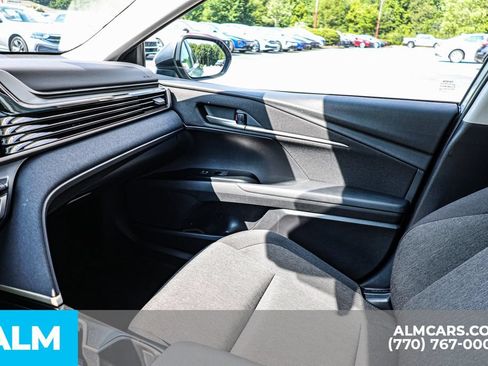 Used 2025 Toyota Camry LE FWD image 43