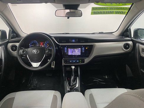 Used 2017 Toyota Corolla LE image 22