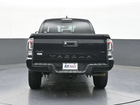 Used 2022 Toyota Tacoma SR5 w/ Technology Package AWD/4WD image 10