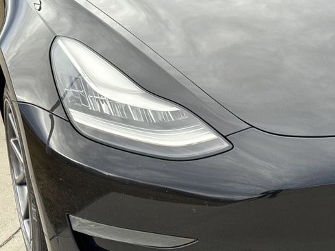 Used 2018 Tesla Model 3 Long Range image 10