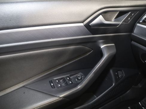 Used 2024 Volkswagen Jetta SE w/ Panoramic Sunroof Package FWD image 27