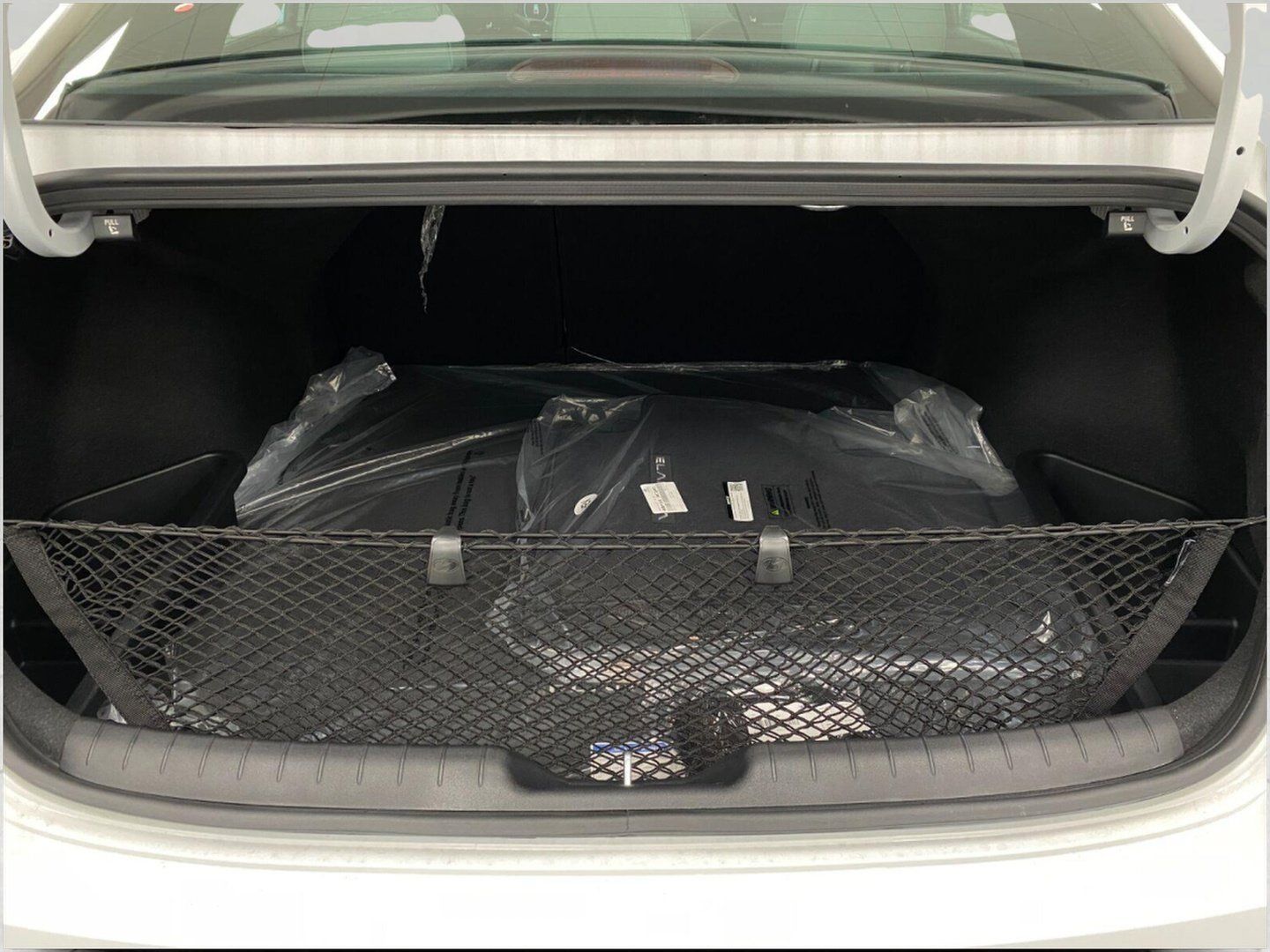 New 2026 Hyundai Elantra Limited FWD image 5