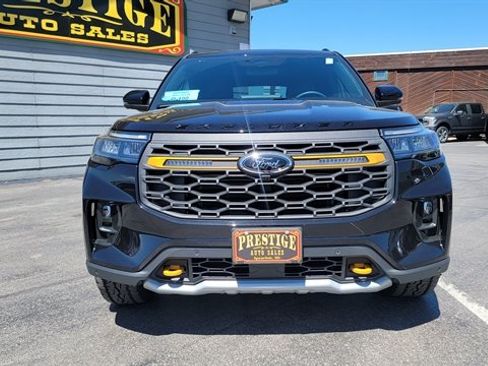 Used 2026 Ford Explorer Tremor w/ Tremor Convenience Package AWD/4WD image 3