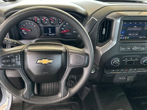 Used 2025 Chevrolet Silverado 1500 W/T RWD image 13