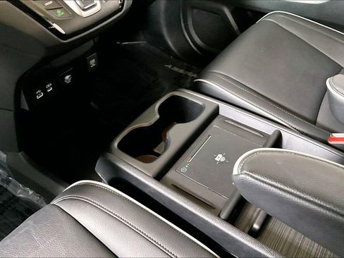 Used 2025 Honda Odyssey Touring image 17