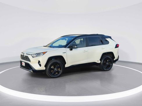 Certified 2021 Toyota RAV4 XSE w/ XSE Grade Weather Package image 4
