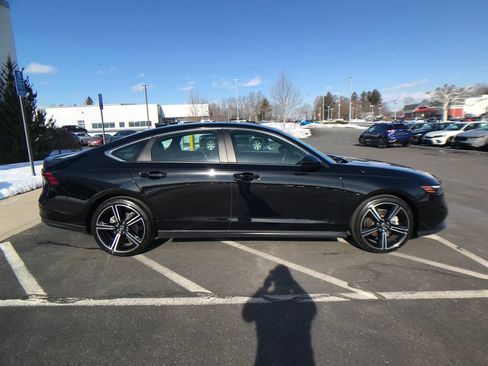 Used 2024 Honda Accord Sport image 14