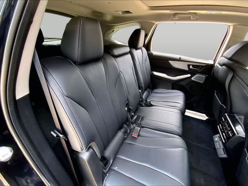 Certified 2026 Acura MDX FWD w/ Technology Package image 18