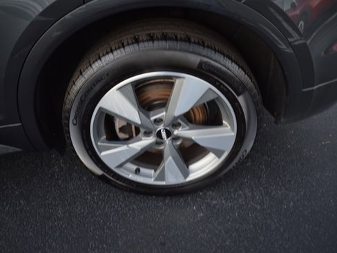 Used 2020 Audi Q5 2.0T Premium w/ Titanium Sport Package image 6