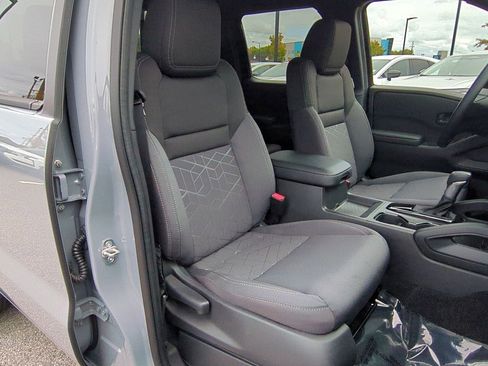 New 2026 Nissan Frontier SV image 30