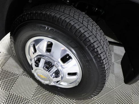 Used 2025 Chevrolet Silverado 3500 LTZ image 42