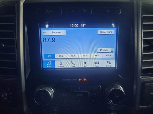 Used 2017 Ford F150 Platinum w/ Equipment Group 701A Luxury image 25