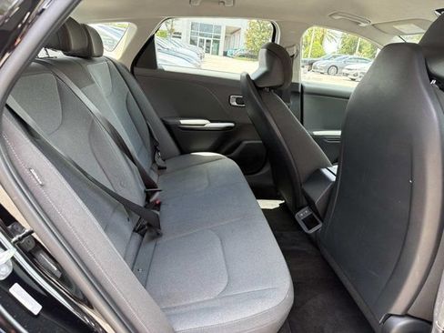 Used 2025 Kia K4 FWD image 19