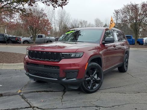 Certified 2024 Jeep Grand Cherokee L Laredo image 29