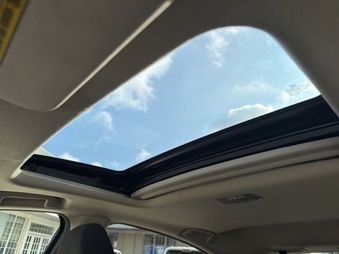 Used 2018 Honda HR-V EX image 31