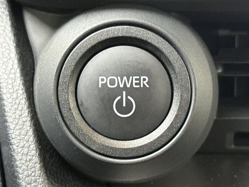 Used 2025 Toyota Prius LE image 24