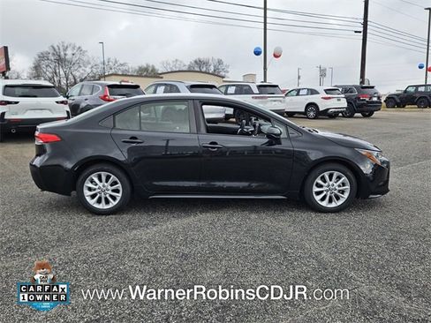 Used 2022 Toyota Corolla LE image 15