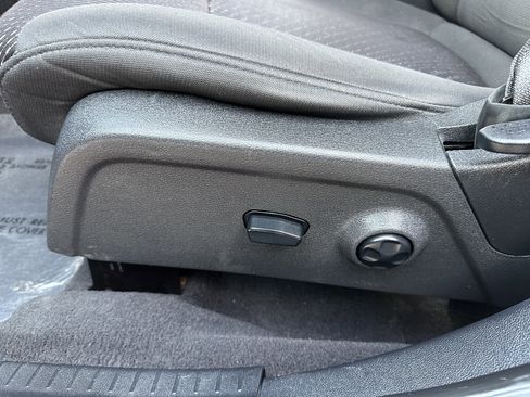 Used 2020 Dodge Journey SE w/ SE Popular Equipment Group image 27