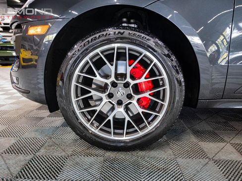 Used 2018 Porsche Macan Turbo image 37