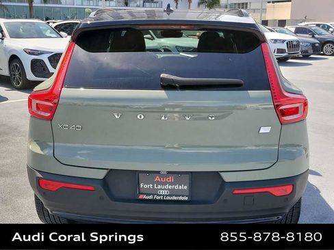 Used 2023 Volvo XC40 Recharge Plus AWD/4WD image 5