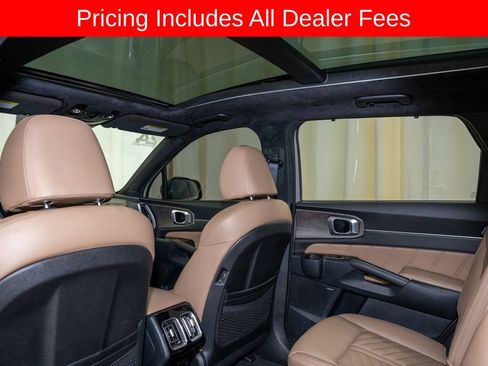 Certified 2024 Kia Sorento SX Prestige w/ Olive Brown Leather Package AWD/4WD image 10