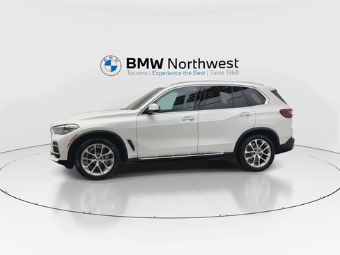 Used 2022 BMW X5 xDrive40i w/ Parking Assistance Package image 10