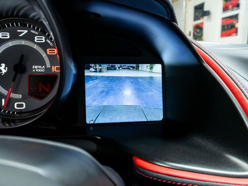 Used 2019 Ferrari 812 Superfast image 66